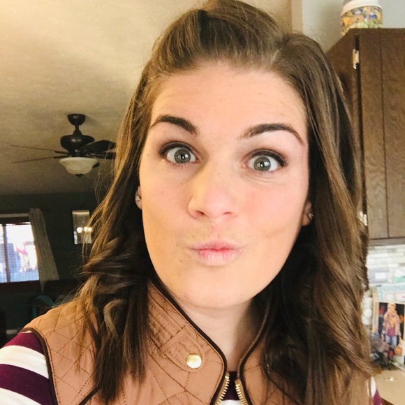 Meet the Posher Other - Meet your Posher, Kayley